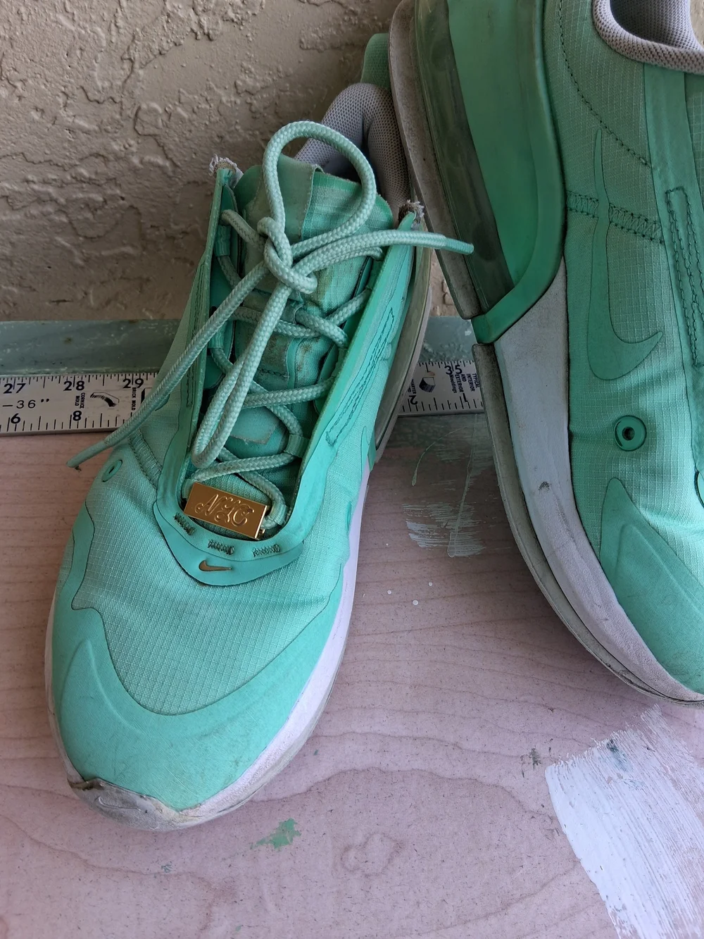 Nike Women’s Mint Green Low-Top Athletic Sneakers